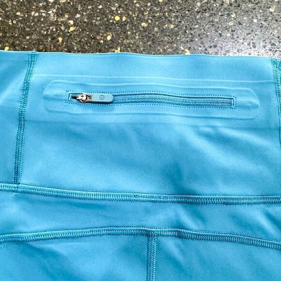 Lululemon Speed Limit 23” Cropped Leggings. Dark Teal. Size 6. - Picture 5 of 8
